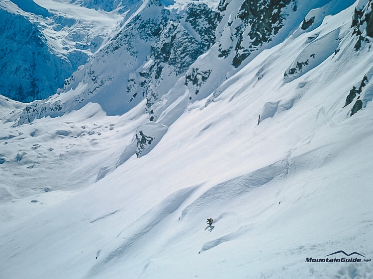Tom åker skidor i Verbier, här hittade vi den bästa åkningen just den här veckan. Foto: Andreas Bengtsson