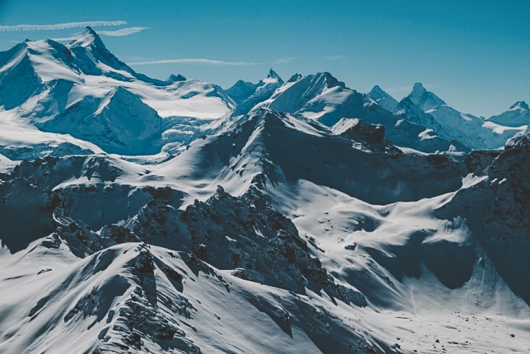Vyer över bergen när vi närmar oss Zermatt. Foto: Andreas Bengtsson