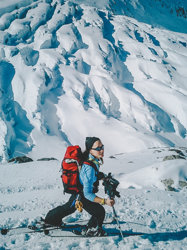 Ski touring med storslagna glaciärer som utsikt. Foto: Andreas Bengtsson