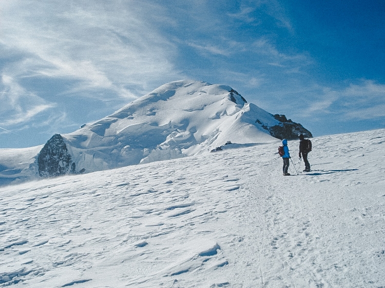 Storm på väg in över toppen av Mont Blanc. Foto: Andreas Bengtsson