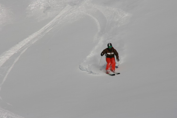 Heliski Riksgränsen 18 april 2009. Foto: Andreas Bengtsson